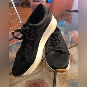 Vagabond Casey platform satin sneakers - size 9